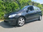 MERCEDES B180 AIRCO ️❄️ LEER 🐮, Auto's, Voorwielaandrijving, 4 deurs, Monovolume, Zwart