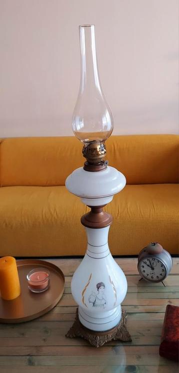 Ancienne lampe à huile Joséphine 