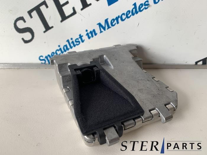 Caméra avant d'un Mercedes E-Klasse, Autos : Pièces & Accessoires, Électronique & Câbles, Mercedes-Benz, Utilisé, 3 mois de garantie