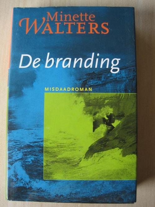 108 - De branding - Minette Walters, Boeken, Thrillers, Zo goed als nieuw, Europa overig, Ophalen of Verzenden