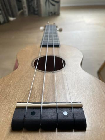 Mahalo ML1SD sopraan ukelele, zandduin, met tas, Musique & Instruments, Instruments à corde | Autre, Enlèvement, Neuf, Ukulélé