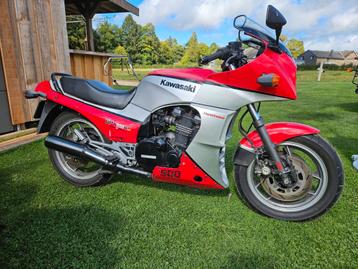 KAWASAKI GPZ 900 beschikbaar voor biedingen