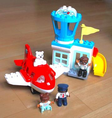 LEGO DUPLO Vliegtuig & Vliegveld - zo goed als nieuw beschikbaar voor biedingen