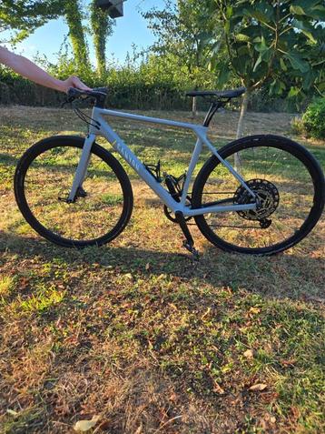 Vélo carbone CANYON tailleS Roadlit CF 8 mid-step - 9.11 kg) beschikbaar voor biedingen