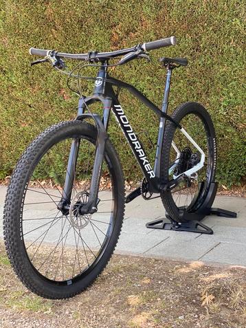 Vtt mondraker chrono 2023 carbone, Enlèvement, Comme neuf, Hommes, Merida