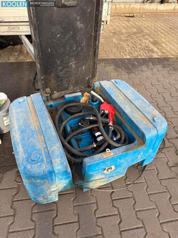 Brandstofpomp met tankslang 2 Stuks beschikbaar voor biedingen