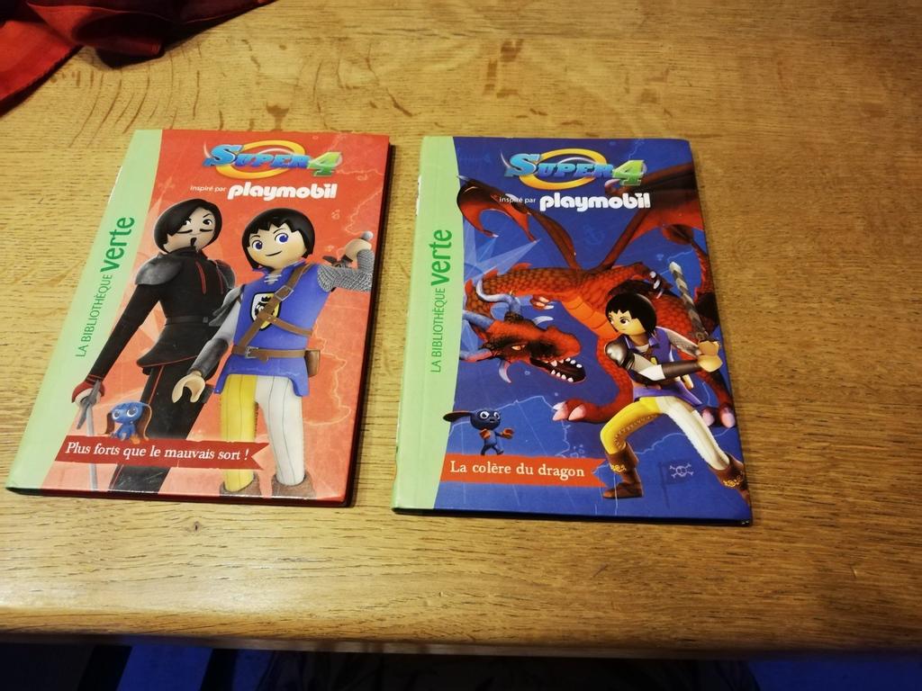 2 livres "Super 4" (bibliothèque verte), Enlèvement ou Envoi, Fiction général, Hachette, Utilisé