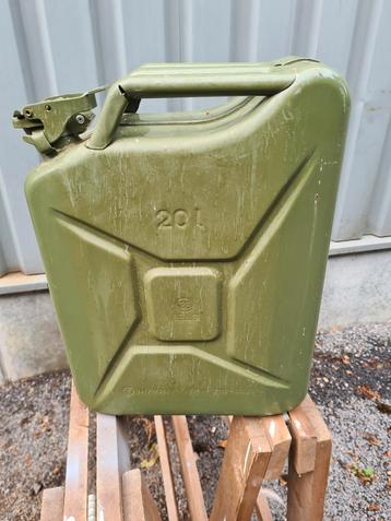 Mancave jerrycan  beschikbaar voor biedingen