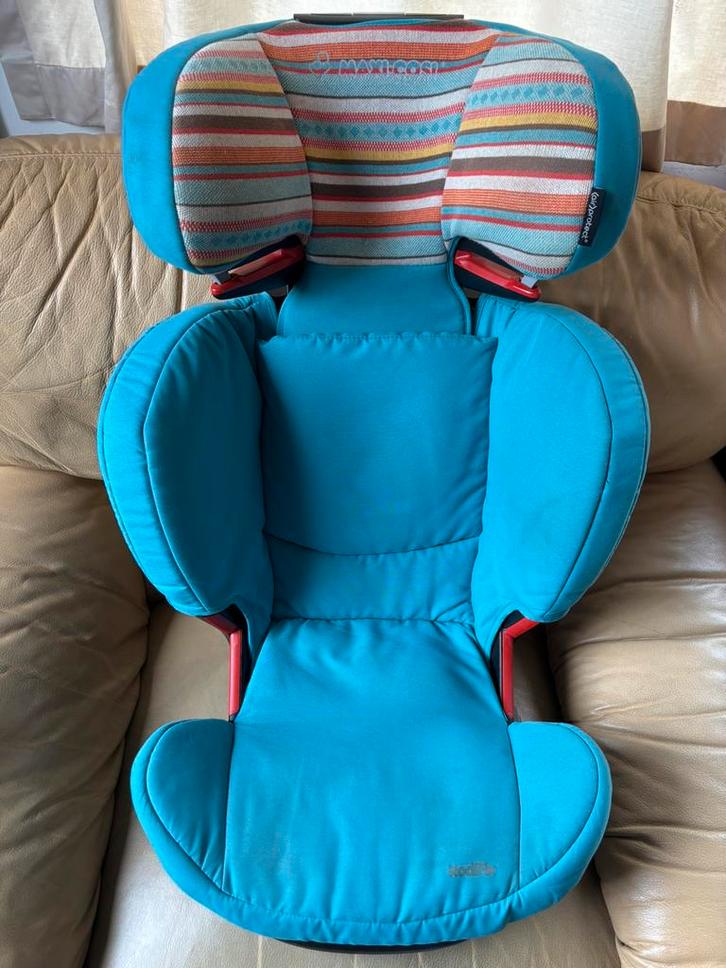 Siège auto maxi cosi rodifix air protect bleu + motif tricot, Enfants & Bébés, Sièges auto, Utilisé, Maxi-Cosi, Isofix, Dossier réglable