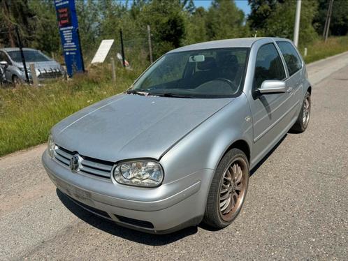 Volkswagen Golf 4 benzine enkel zo mee te nemen, Auto's, Volkswagen, Bedrijf, Te koop, Golf, Benzine, 3 deurs, Handgeschakeld
