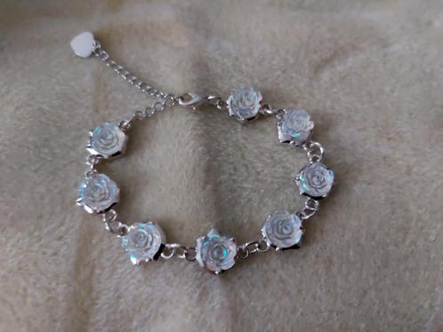 Armband met roosjes, Handtassen en Accessoires, Armbanden, Zo goed als nieuw, Ophalen of Verzenden