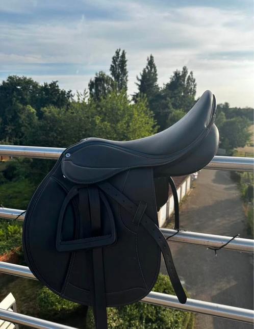 Norton springzadel, Dieren en Toebehoren, Paarden en Pony's | Zadels, Zo goed als nieuw, Ophalen of Verzenden