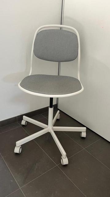 Chaise de bureau beschikbaar voor biedingen