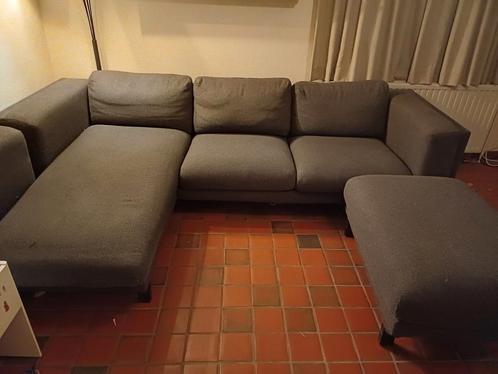 Donkergrijze Ikea hoekzetel met poef, Huis en Inrichting, Zetels | Complete zithoeken, Gebruikt, Ophalen