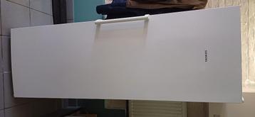 Diepvrieskast, Elektronische apparatuur, Vriezers en Diepvrieskisten, 160 cm of meer, Zo goed als nieuw, Ophalen, Vrieskast