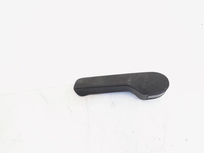 Motorkap hendel van een Volkswagen Scirocco, Auto-onderdelen, Carrosserie, Volkswagen, Gebruikt, 3 maanden garantie, Ophalen of Verzenden