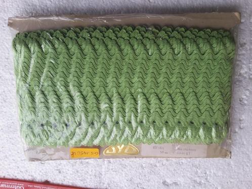 14 mm zigzag serpentijnlint lichtgroen katoen gt GS1450VC, Hobby en Vrije tijd, Naaien en Fournituren, Nieuw, Ophalen of Verzenden
