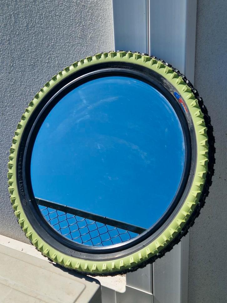 Ikea volda spiegel in band fiets bmx fietsband, Huis en Inrichting, Woonaccessoires | Spiegels, Zo goed als nieuw, Rond, Ophalen of Verzenden