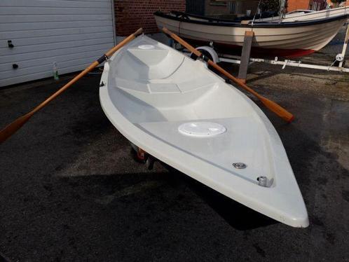 Te koop: Roeiboot (Skiff) met Trailer, Watersport en Boten, Roeiboten, Zo goed als nieuw, Ophalen