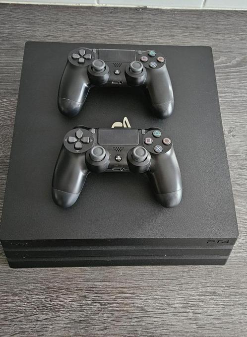 Playstation PS4 pro + 2 controllers + Nacon gamingcontroller, Games en Spelcomputers, Spelcomputers | Sony PlayStation 4, Zo goed als nieuw