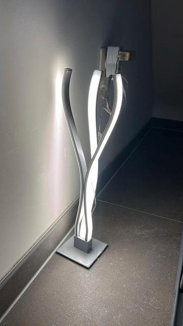 Staan lamp dringend weg, Enlèvement ou Envoi, Comme neuf