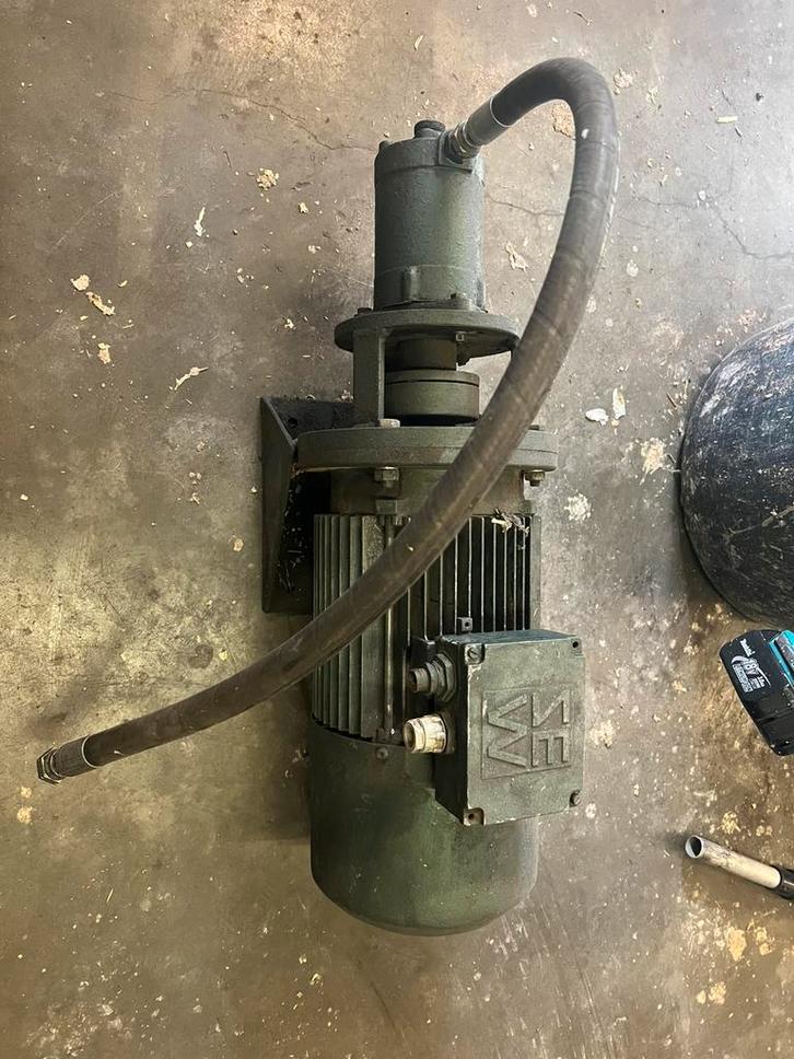 Allerlei, Doe-het-zelf en Bouw, IJzerwaren en Bevestigingsmiddelen, Gebruikt, Overige typen, Ophalen