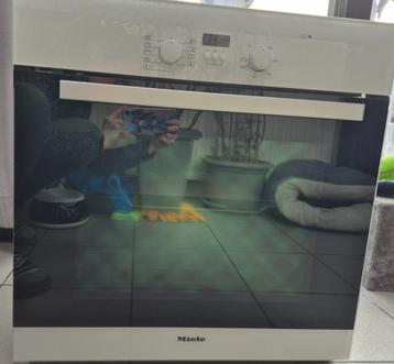 Oven beschikbaar voor biedingen