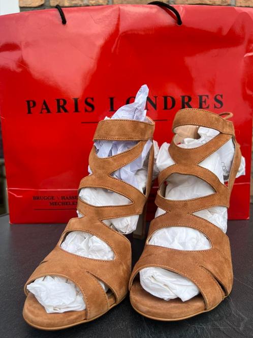 Caroline Biss pumps maat 42 hakken, Kleding | Dames, Schoenen, Nieuw, Pumps, Beige, Ophalen