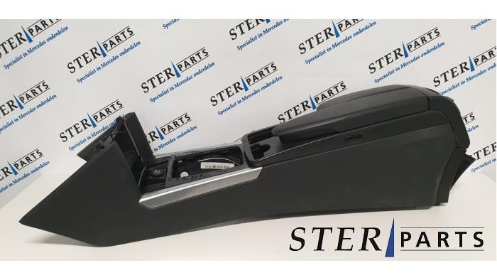 Console centrale d'un Mercedes E-Klasse, Autos : Pièces & Accessoires, Habitacle & Garnissage, Mercedes-Benz, Utilisé, 3 mois de garantie