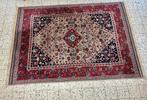 Tapis oriental classique 168x240, Ophalen