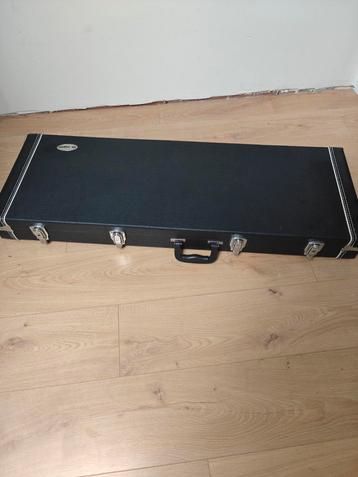 Thomann gitaar case BK wood beschikbaar voor biedingen