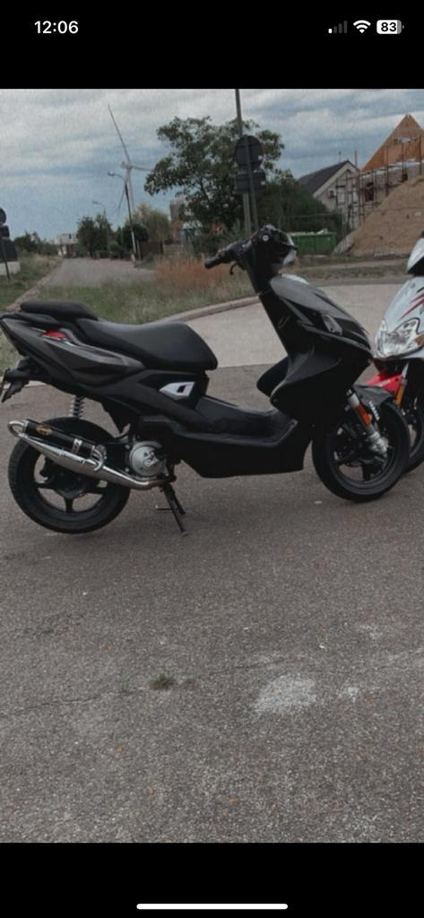 yamaha earox 50 cc lc b klasse, Fietsen en Brommers, Scooters | Yamaha, Zo goed als nieuw, Aerox, Klasse B (45 km/u), Tweetakt
