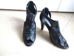 Chaussures en cuir pointure 40, Kleding | Dames, Nieuw, Ophalen of Verzenden