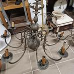 Acht armige kroonluchter, Ophalen