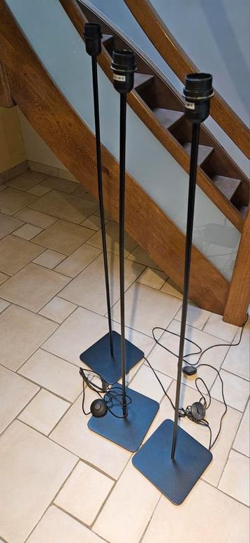 3 lampes 130cm beschikbaar voor biedingen