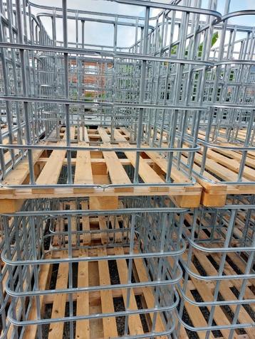 Ibc lege kooien  beschikbaar voor biedingen