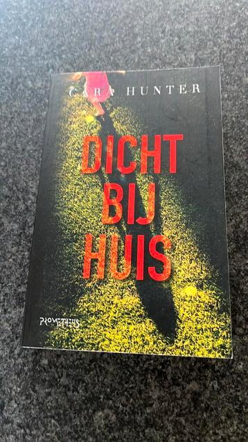 Cara Hunter - Dicht bij huis beschikbaar voor biedingen