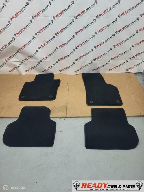 Matten set VW Jetta VI 5C 5C7863011J MATTENSET NIEUW NA 2011, Auto-onderdelen, Interieur en Bekleding, Volkswagen, Nieuw, Ophalen of Verzenden