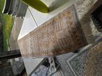 Klein vloerkleed op zijden tafel 30 120, Antiek en Kunst, Ophalen of Verzenden