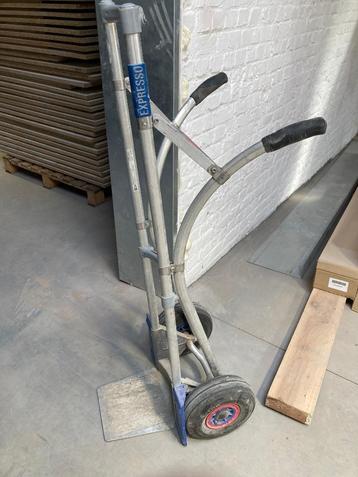 expresso steekkar beschikbaar voor biedingen