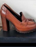 Prachtige leder trendy mocassin, Ophalen of Verzenden, Zo goed als nieuw