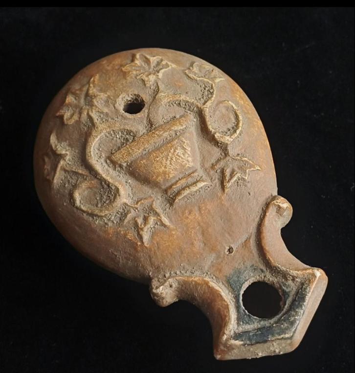 Réplique d'une ancienne lampe à huile romaine en terre cuite, Antiquités & Art, Antiquités | Outils & Instruments, Enlèvement ou Envoi