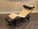 Cassina LC4 Corbusier 100% origineel 'Ecru edition', Huis en Inrichting, Ophalen, Zo goed als nieuw, Eenpersoons, Metaal
