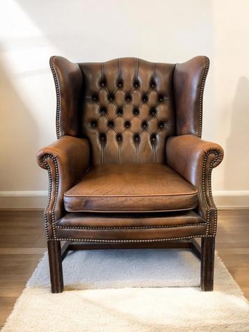 chesterfield bruine zetel beschikbaar voor biedingen