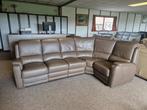 TAUPE BUFFELLEDEREN HOEKSALON MET ELEKTRISCHE RELAX AFM 290, Huis en Inrichting, Ophalen, Gebruikt, Vierpersoons of meer, Leer