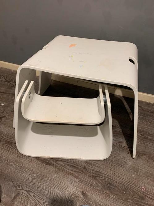 Design Leander houten kinderen tafel en 2 stoelen, Enfants & Bébés, Chambre d'enfant | Tables & Chaises, Utilisé, Chaise(s), Enlèvement ou Envoi