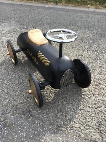 Artheos - Voiture retro roller loopauto Chanel beschikbaar voor biedingen