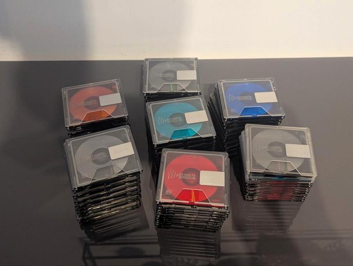 Set van 70 stuks Sony Color 74min MiniDisc — Schokabsorberen, Audio, Tv en Foto, Walkmans, Discmans en Minidiscspelers, Ophalen of Verzenden