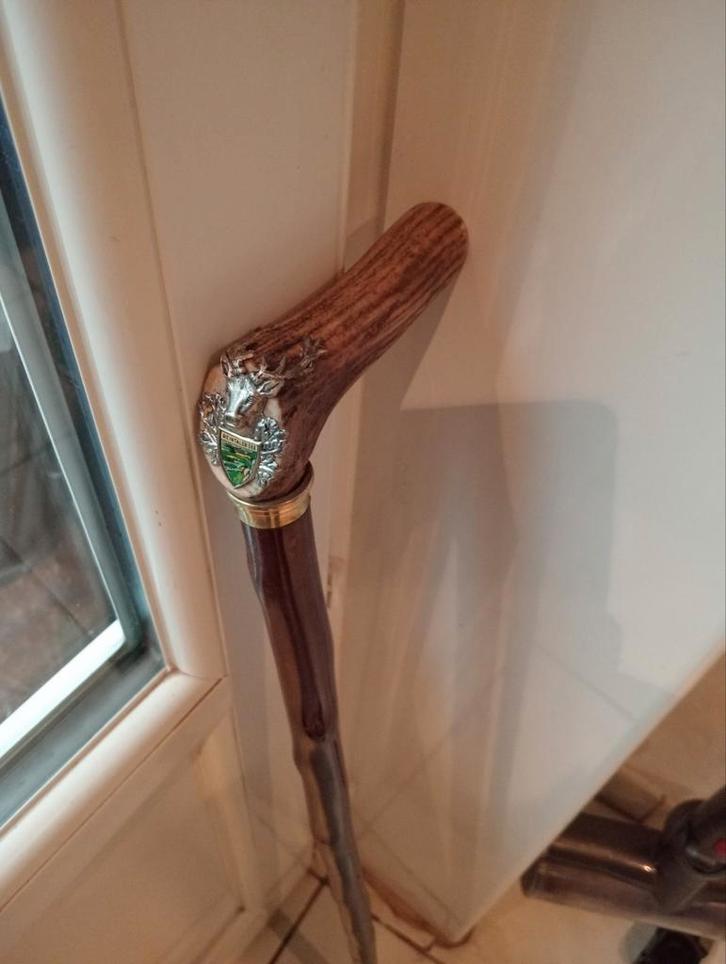 Hertenhouten pommelstok met fruitvat, Diversen, Wandelstokken