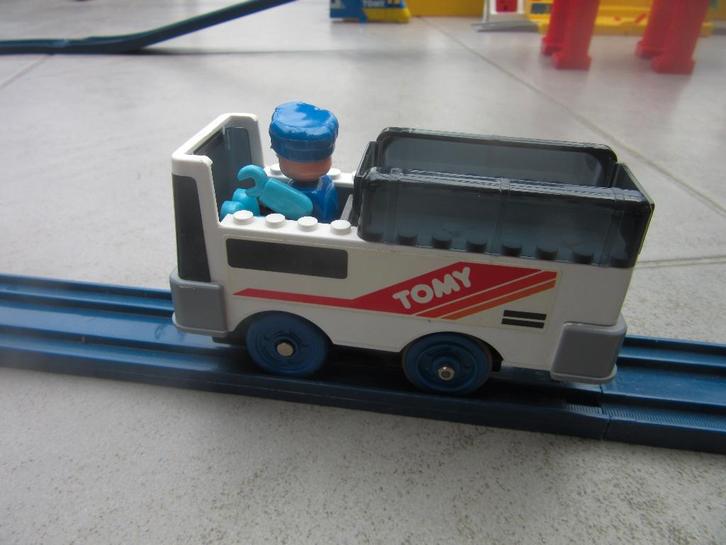 Constructie speelgoed Tomy train 4, Enfants & Bébés, Jouets | Éducatifs & Créatifs, Enlèvement ou Envoi